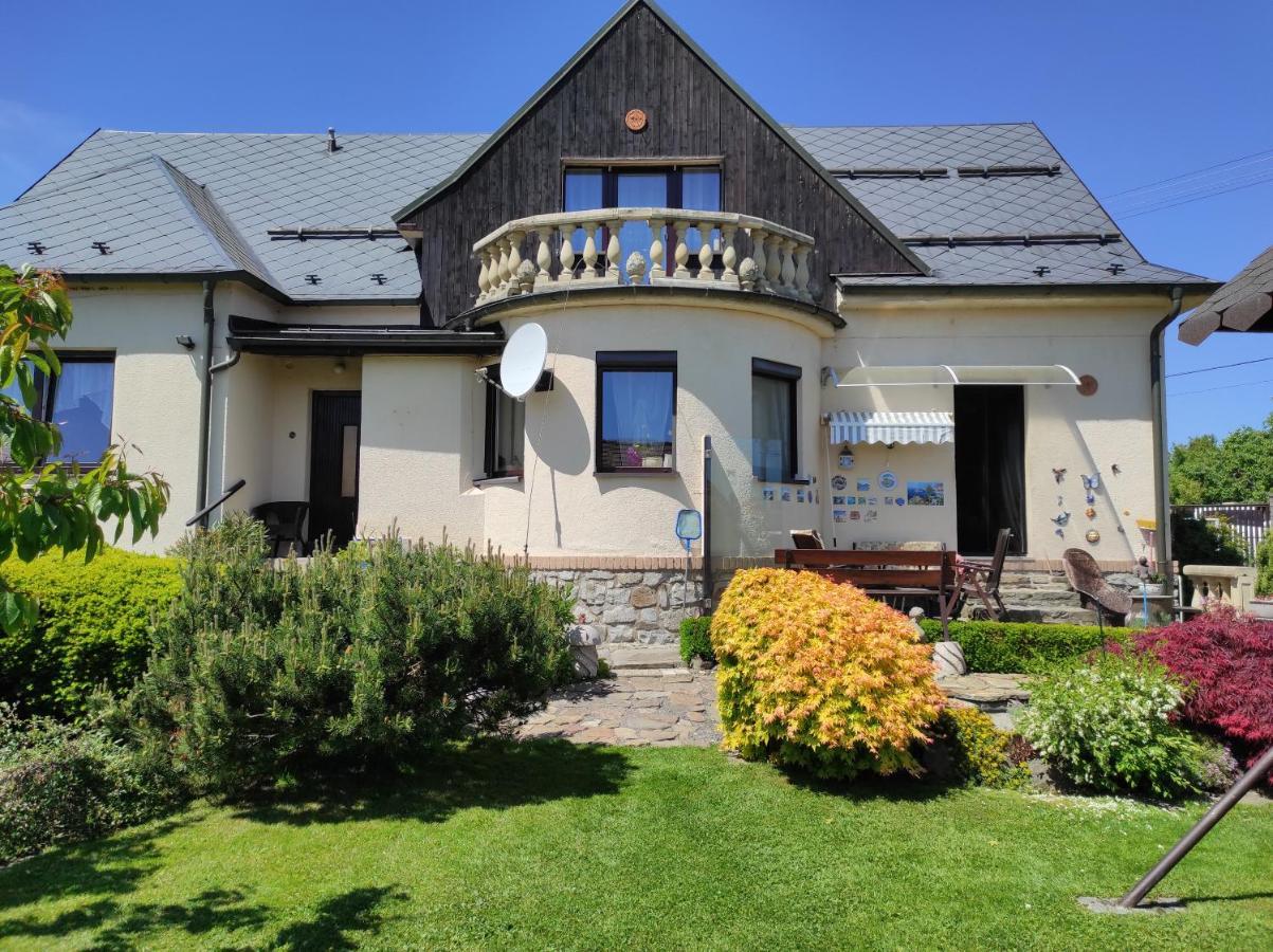 U Lesa Appartement Bohutín Buitenkant foto